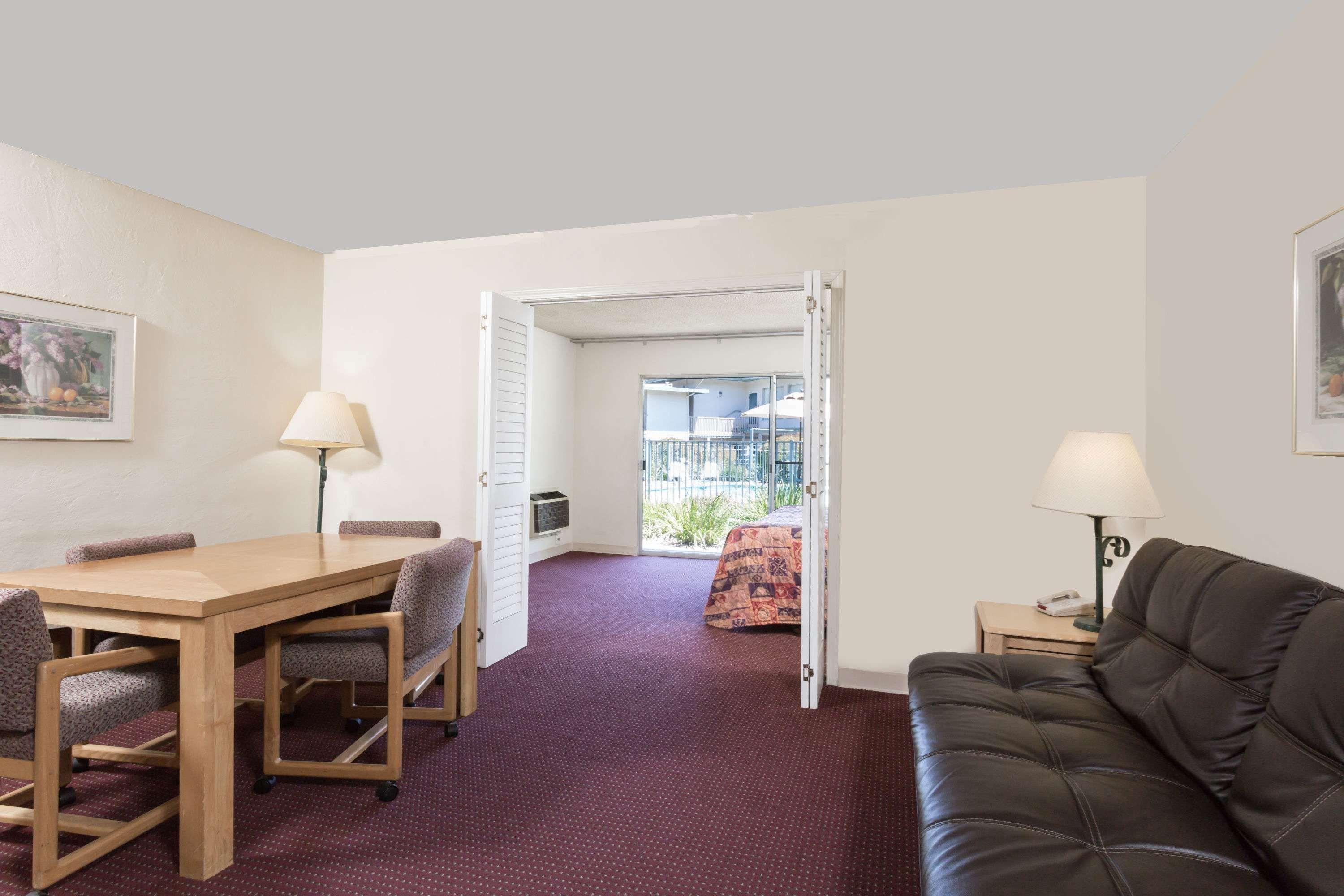 Days Inn By Wyndham Novato/San Francisco Luaran gambar